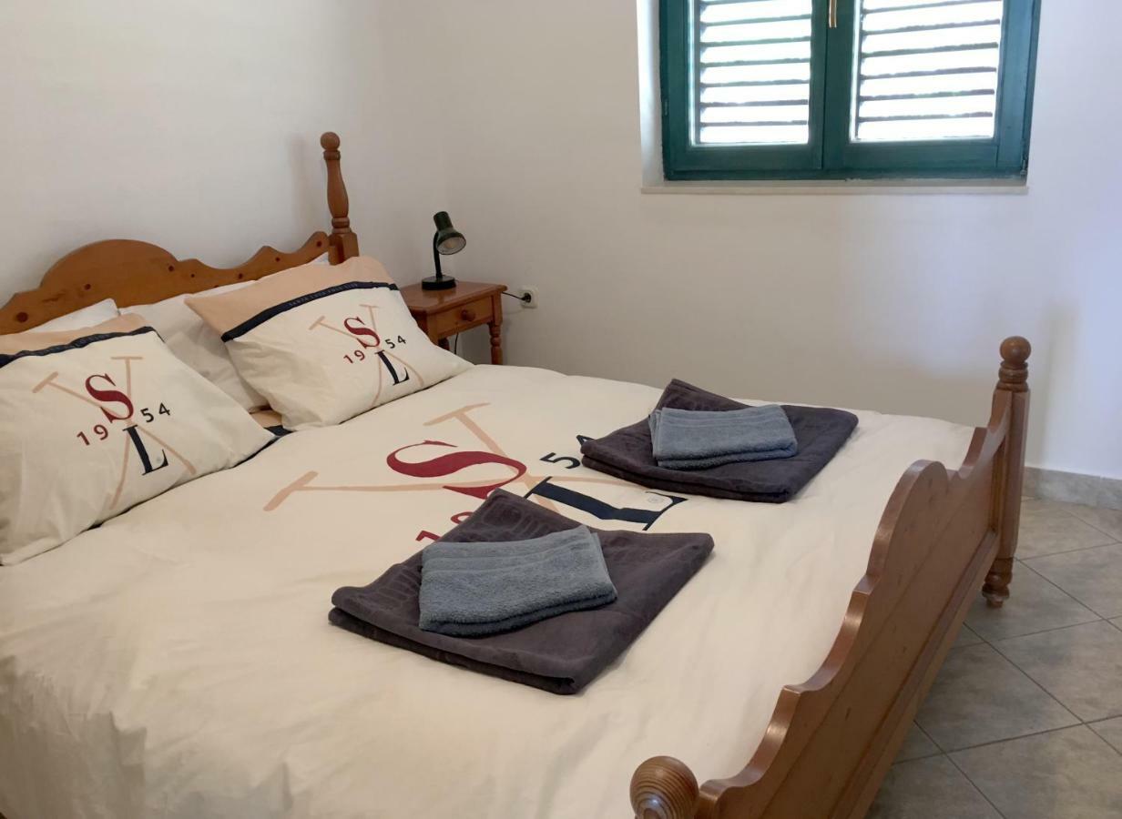 Apartment Stinica 31B ヤブラナツ エクステリア 写真